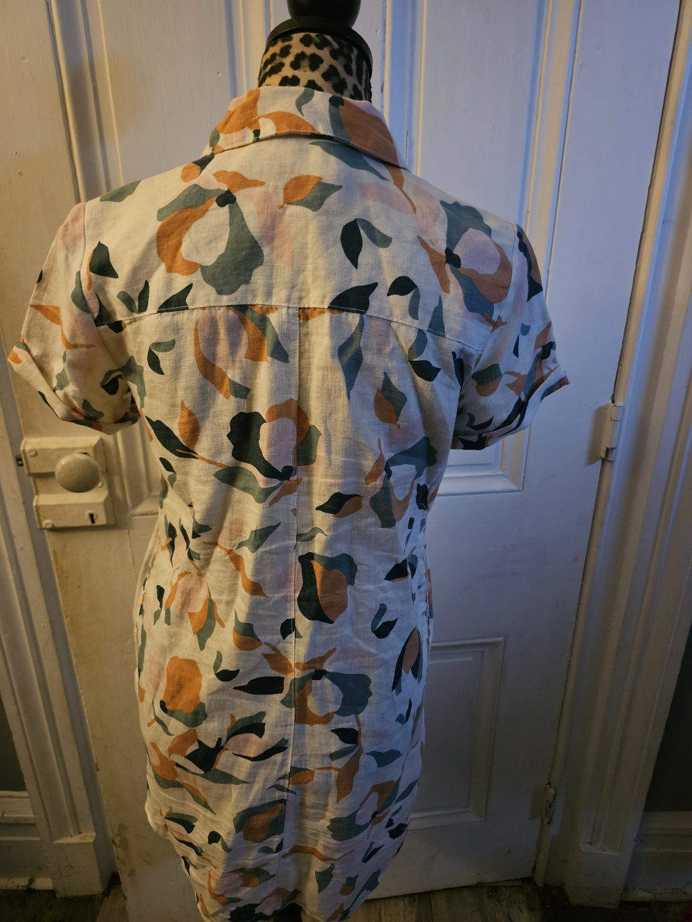 Rachel Zoe White Midi Shirt Dress with Green and Mustard Print - Picture 2 of 2